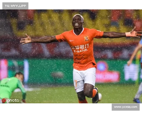 埃弗拉球员特点分析与全面评价指南 解读其场上风格与贡献