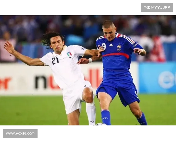 意大利在2008年欧洲杯小组赛中力克法国晋级 展现强大团队实力